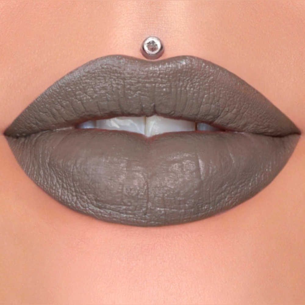 Jeffree Star Cosmetics Velvet Trap Lipstick - Grave Digger - NIP